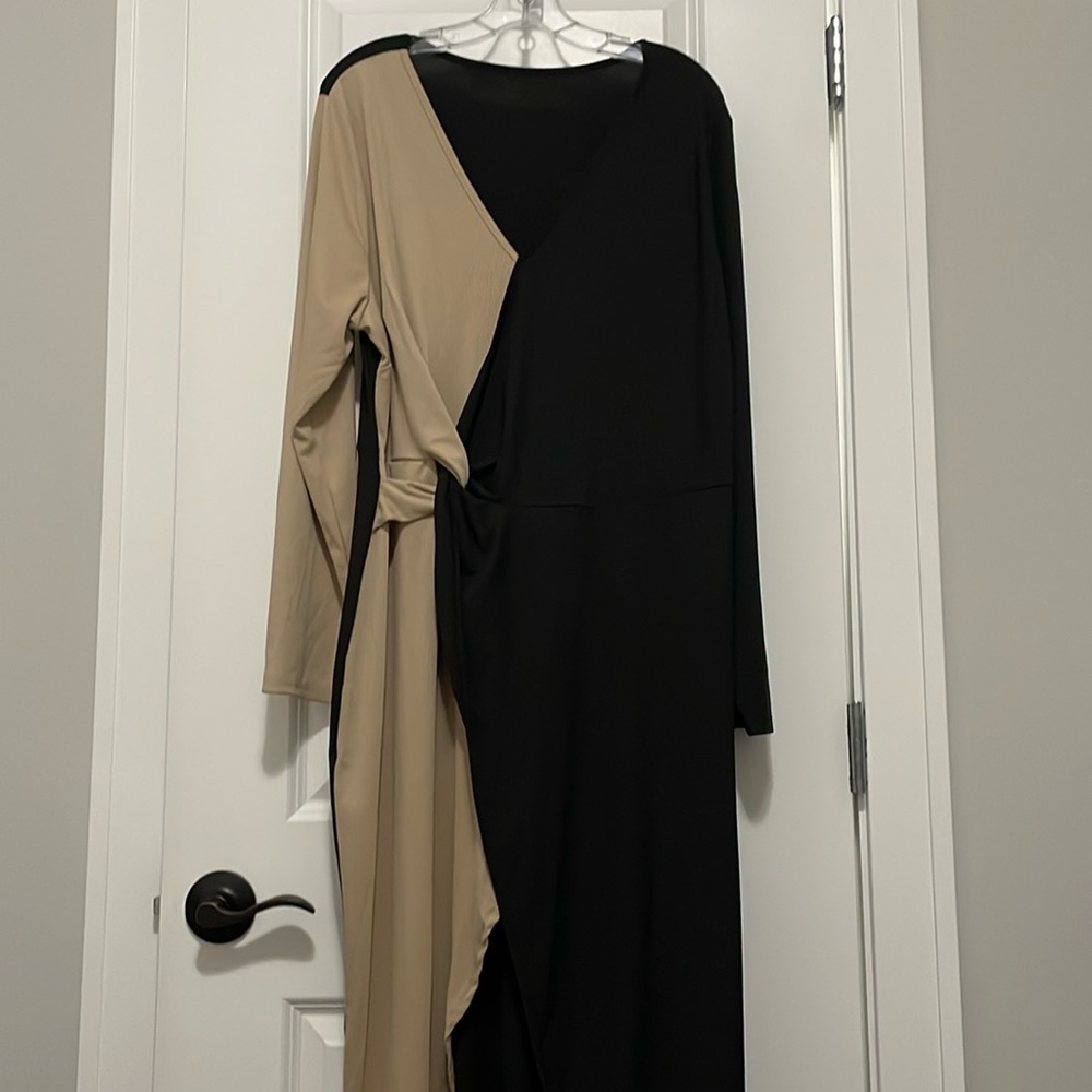 Two tone wrap dress